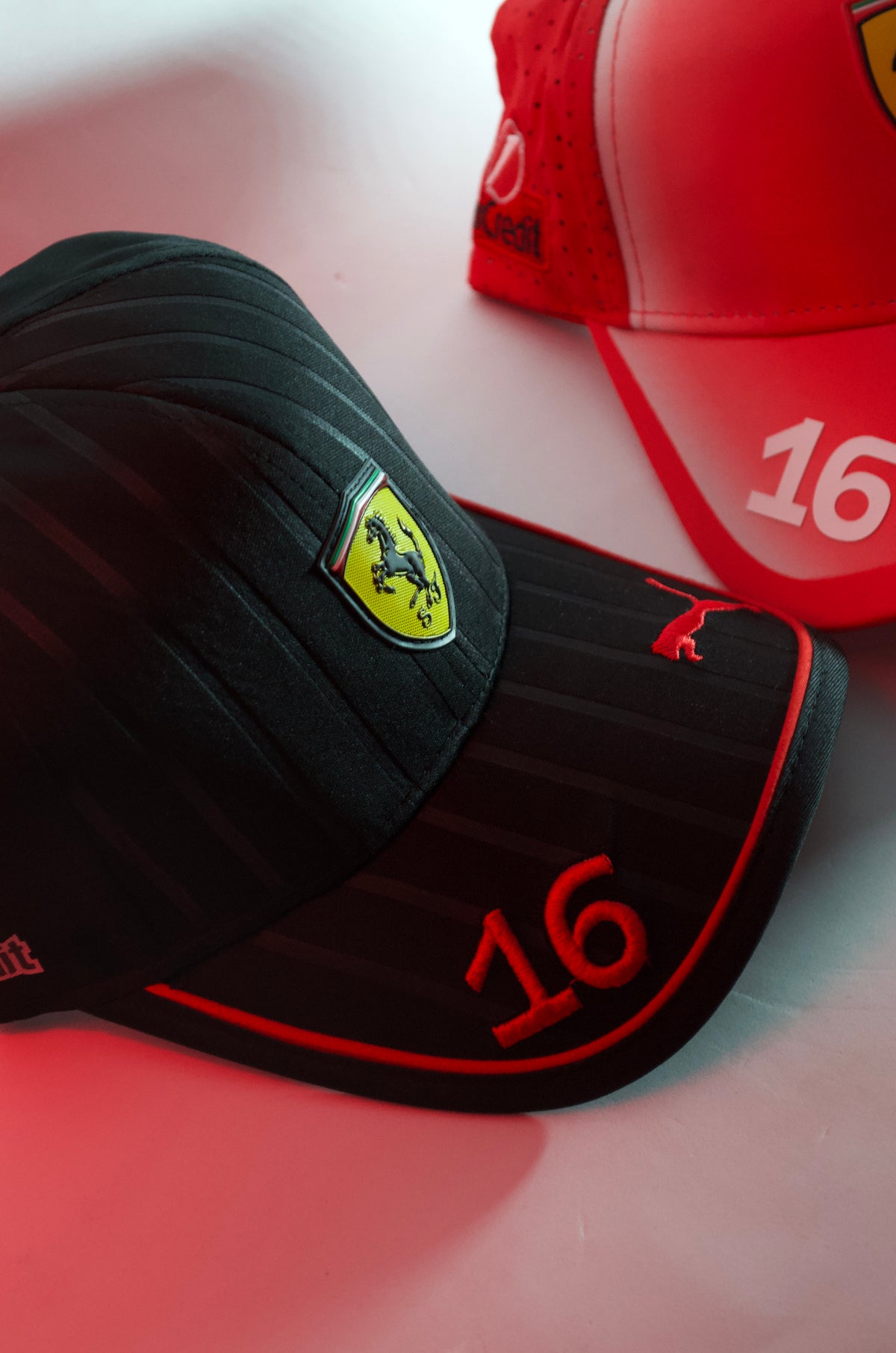 Gorra Ferrari F1 negra