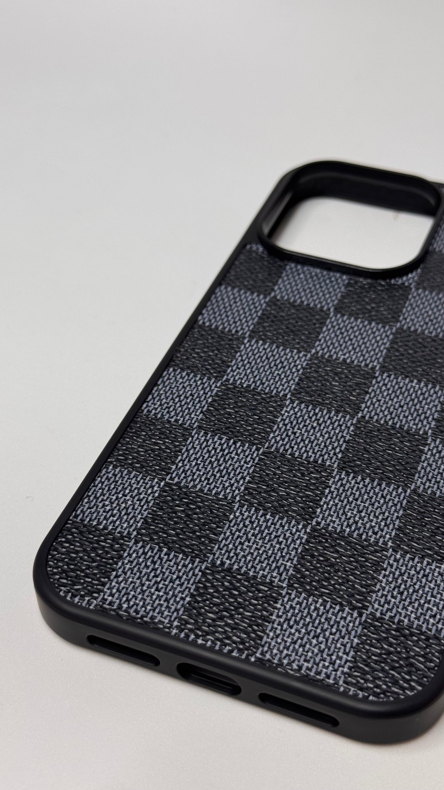 LV cuadros negros