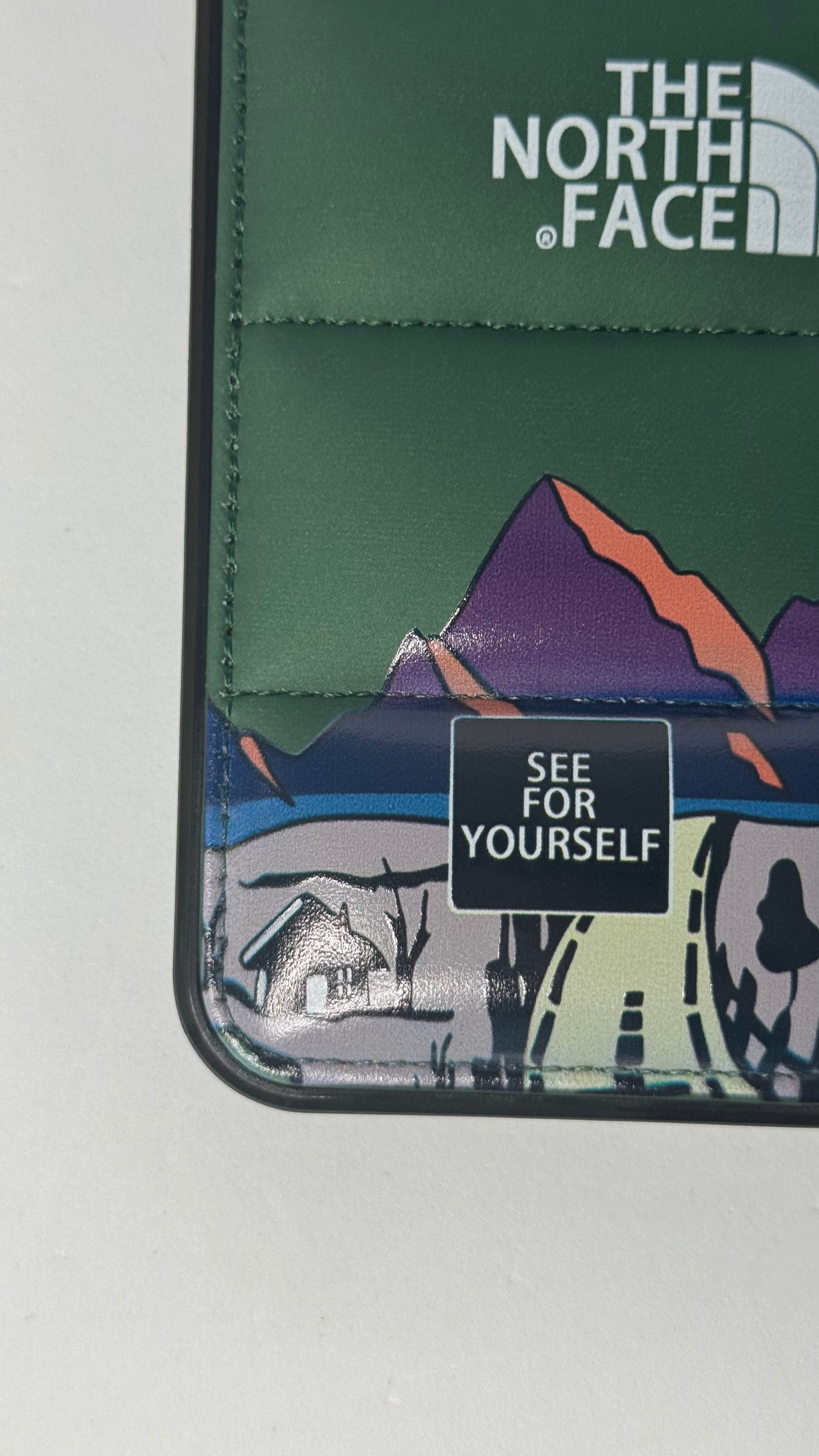 North face 3D green