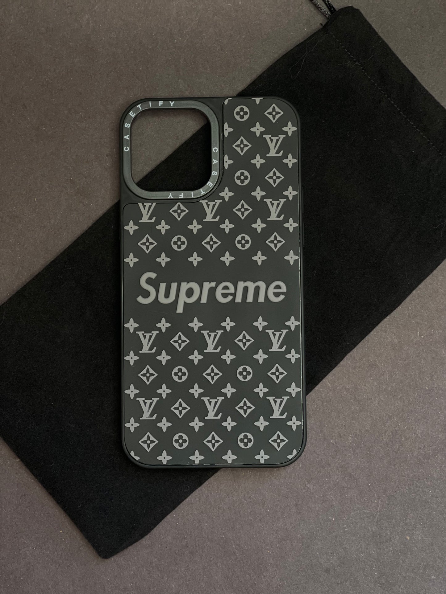 Supreme X LV black