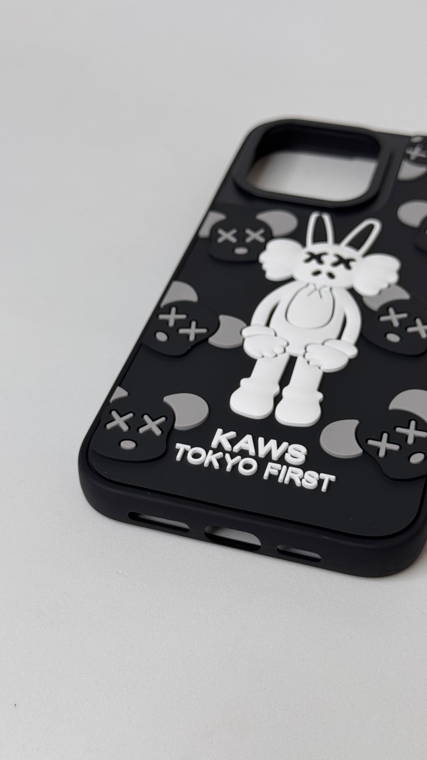 Kaws black Tokyo First