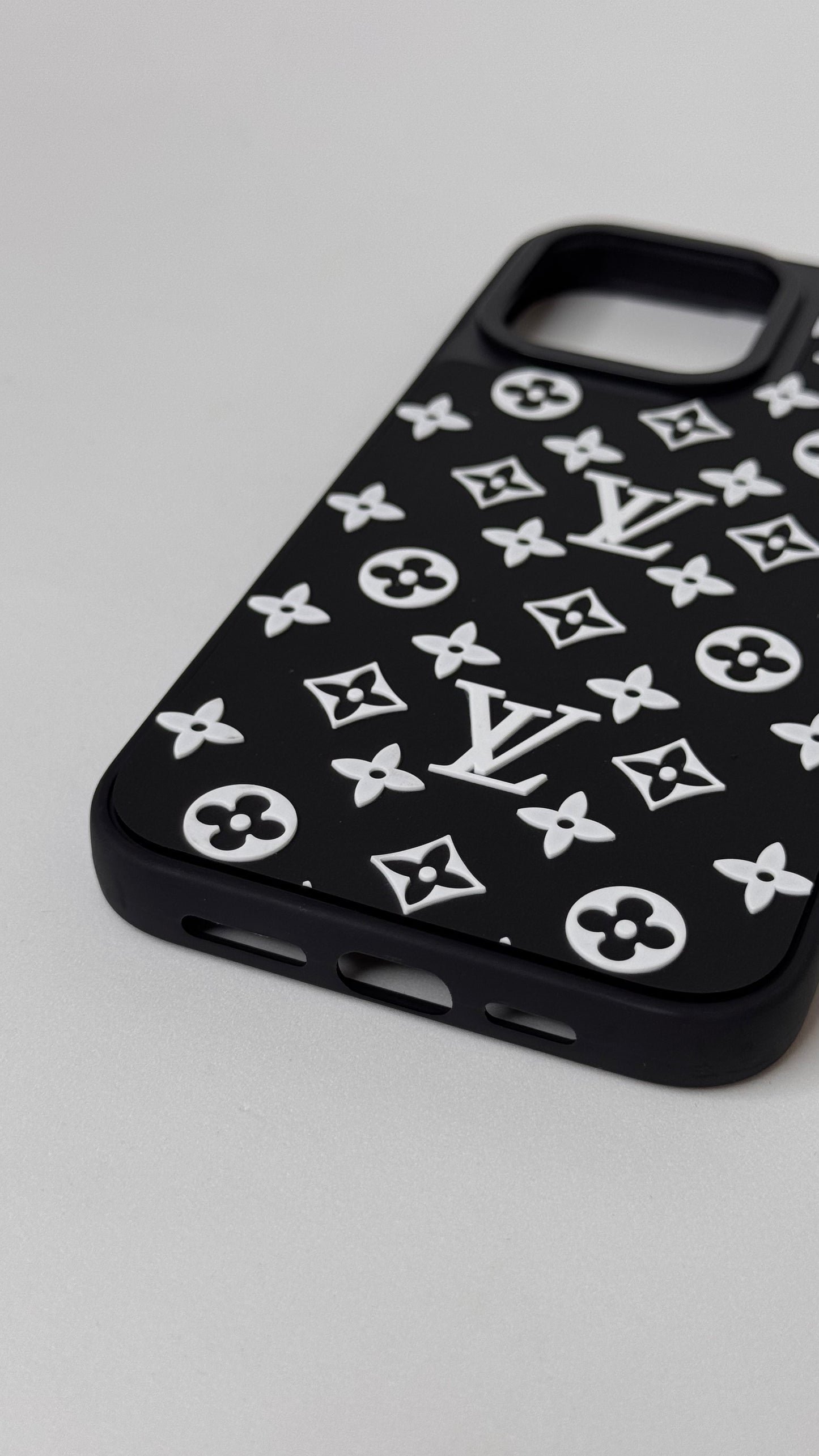 Louis Vuitton black & white