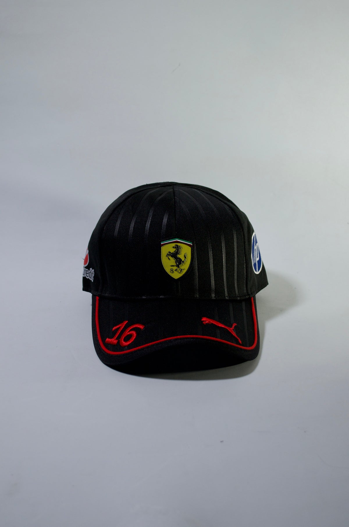 Gorra Ferrari F1 negra